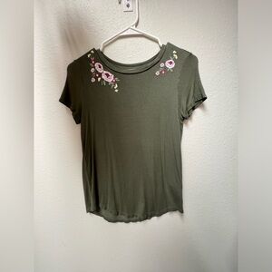 Perfect crew shirt  super soft olive green XS